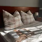 Words & Swords Homestay *
