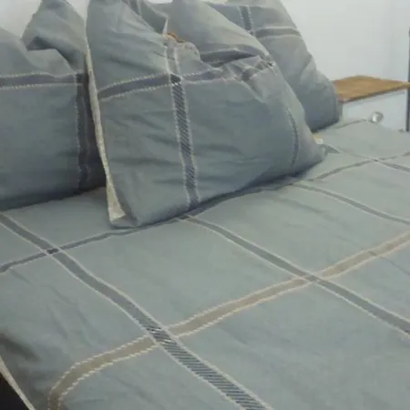 Words & Swords 民宿 *